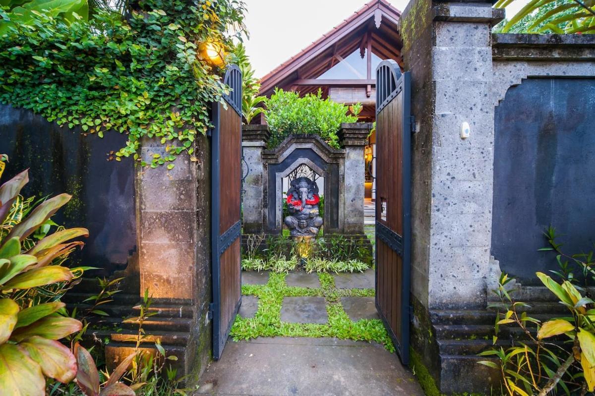 Luxury 3br Infinity Jungle View Aashaya Villa Ubud